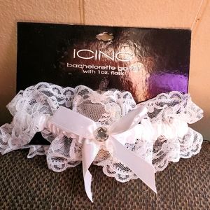 Bachelorette garter with 1 oz flask by icing